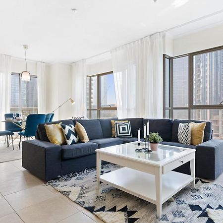 Stylish Apartment With Partial Burj Khalifa View ドバイ エクステリア 写真