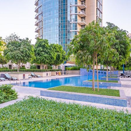 Stylish Apartment With Partial Burj Khalifa View ドバイ エクステリア 写真