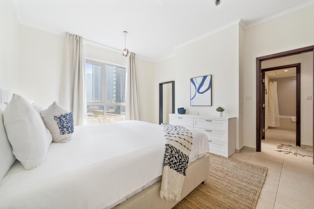 Stylish Apartment With Partial Burj Khalifa View ドバイ エクステリア 写真