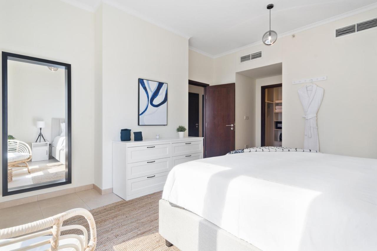 Stylish Apartment With Partial Burj Khalifa View ドバイ エクステリア 写真