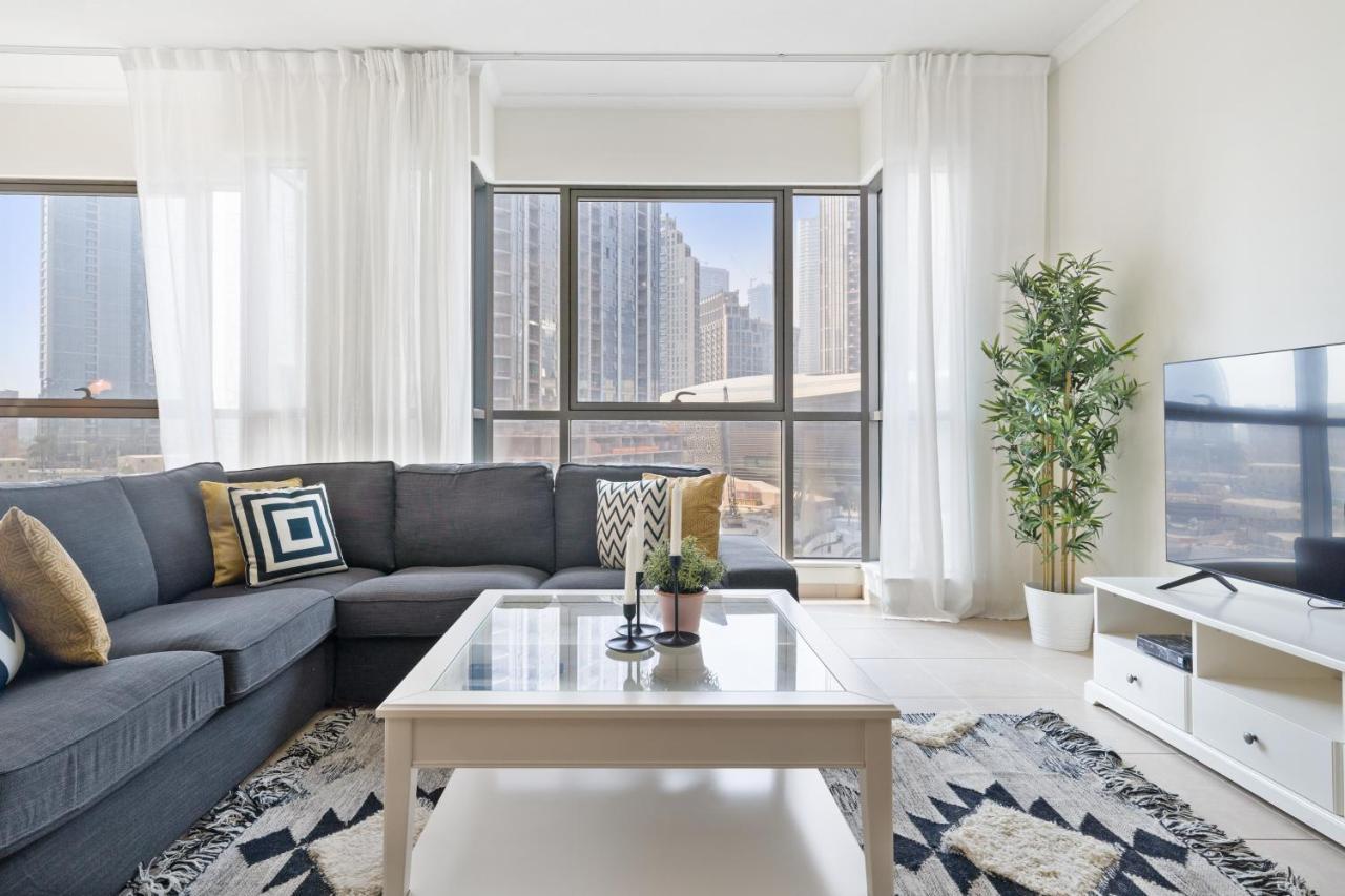Stylish Apartment With Partial Burj Khalifa View ドバイ エクステリア 写真