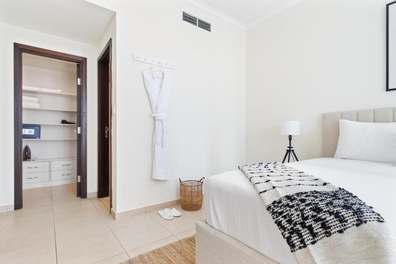 Stylish Apartment With Partial Burj Khalifa View ドバイ エクステリア 写真