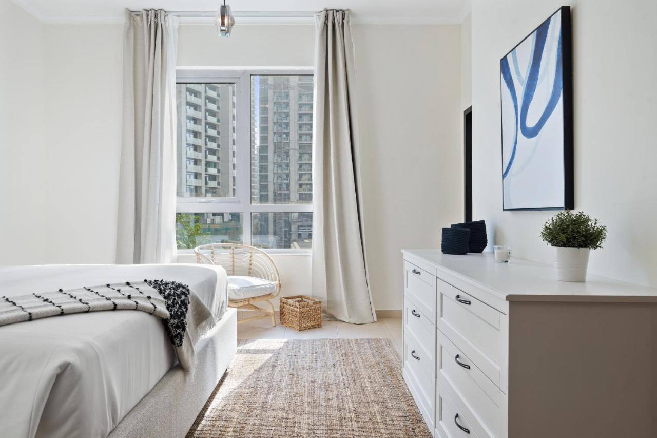 Stylish Apartment With Partial Burj Khalifa View ドバイ エクステリア 写真
