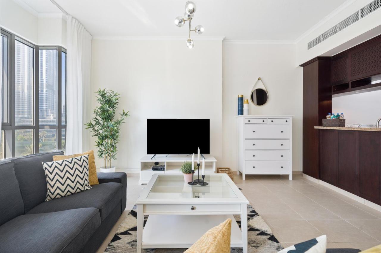Stylish Apartment With Partial Burj Khalifa View ドバイ エクステリア 写真