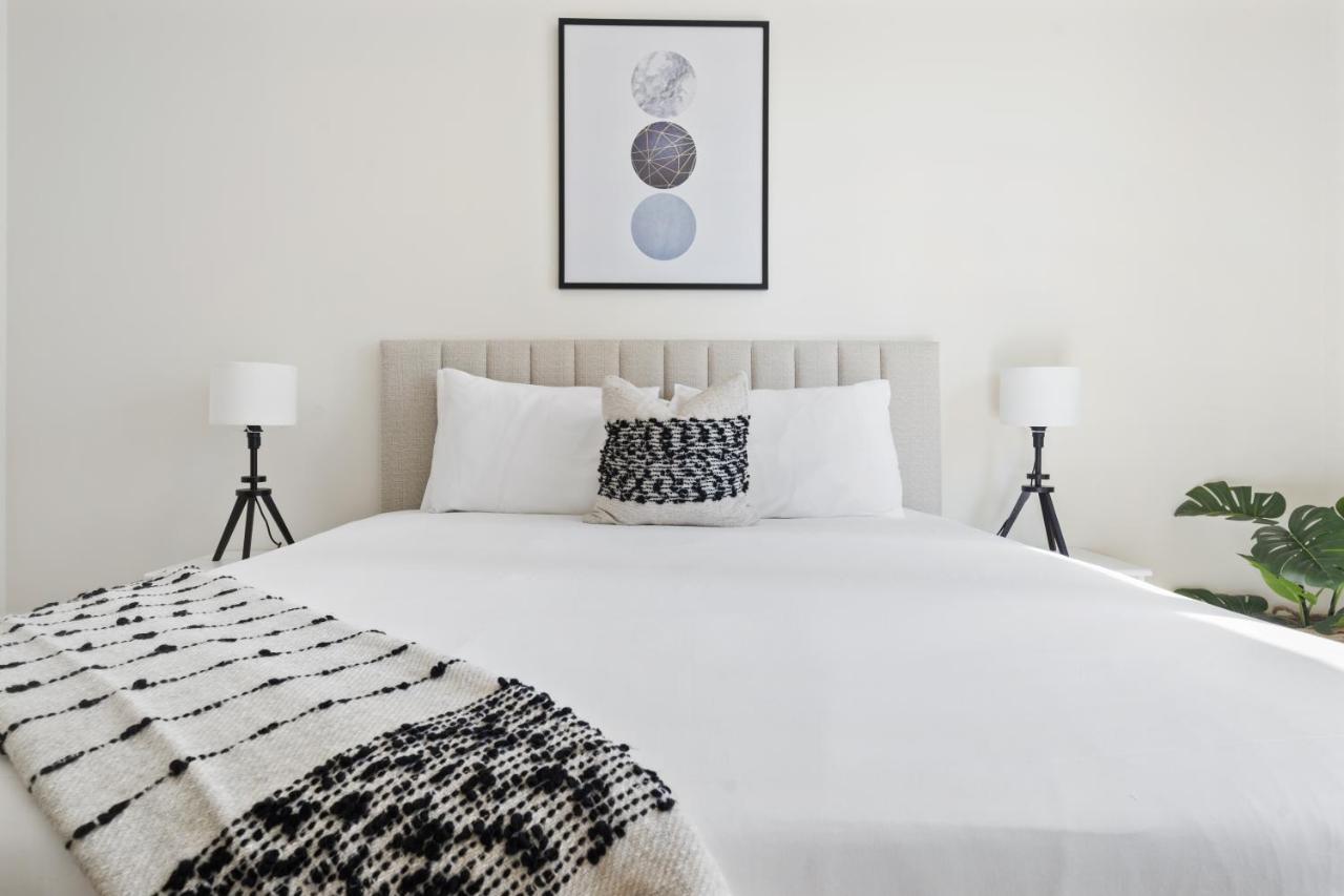 Stylish Apartment With Partial Burj Khalifa View ドバイ エクステリア 写真