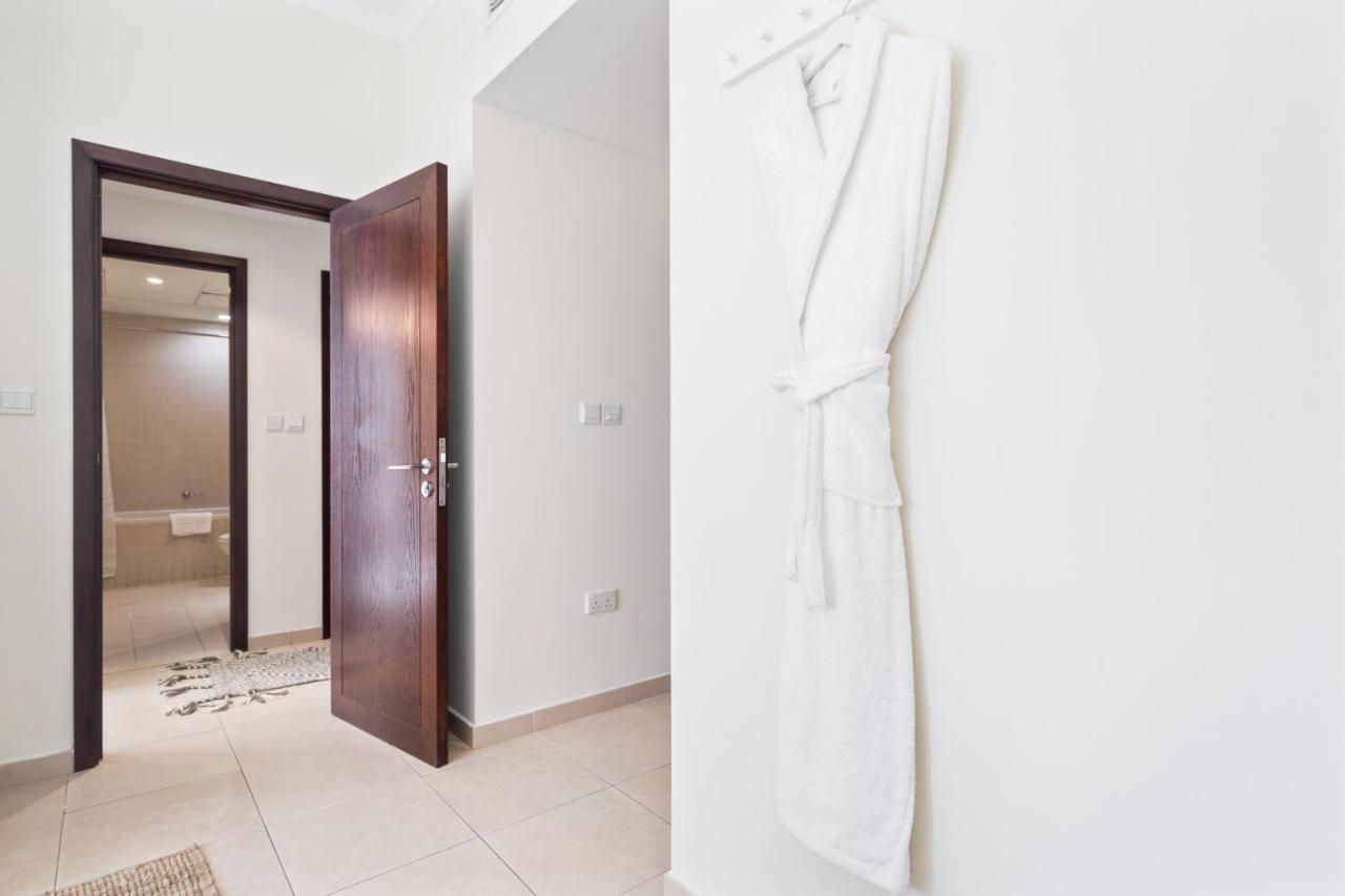 Stylish Apartment With Partial Burj Khalifa View ドバイ エクステリア 写真