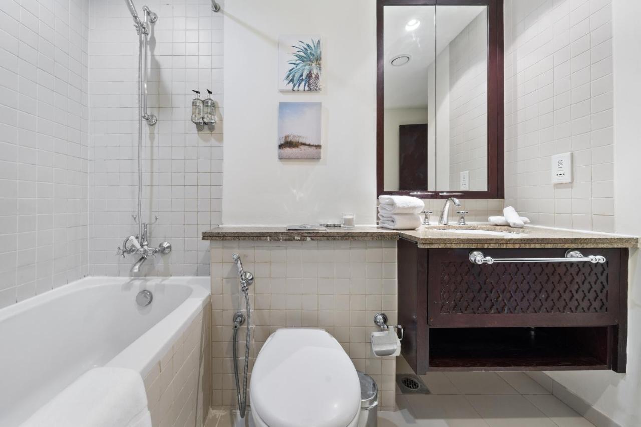 Stylish Apartment With Partial Burj Khalifa View ドバイ エクステリア 写真