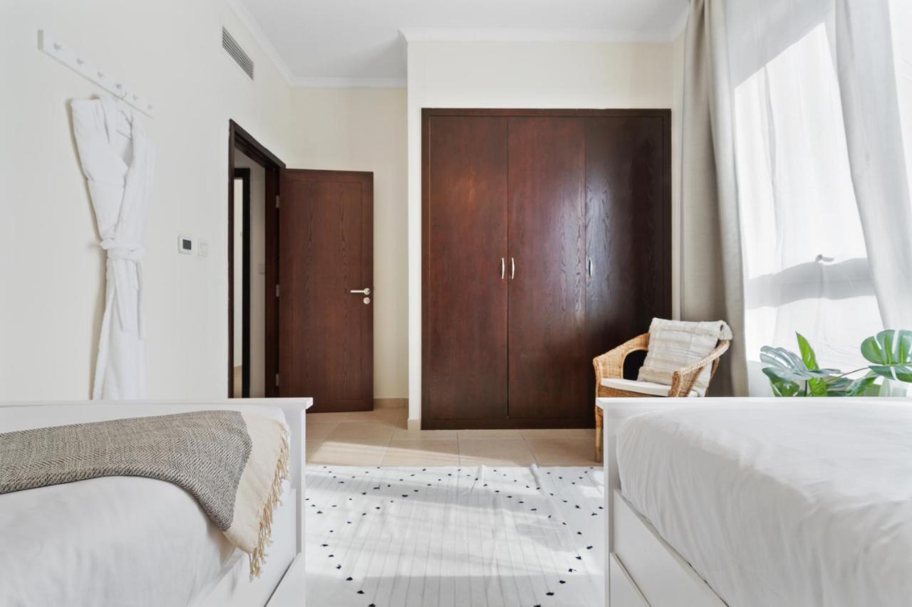 Stylish Apartment With Partial Burj Khalifa View ドバイ エクステリア 写真
